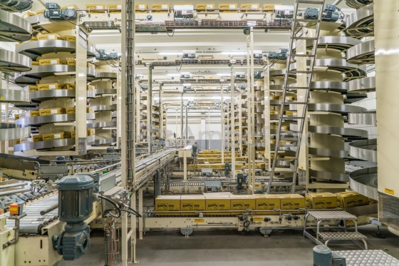 All-purpose spiral conveyor for medium to large products